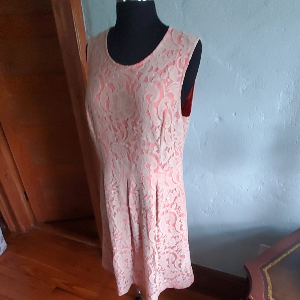 Lord and taylor lace dress